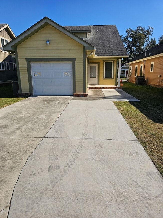 Photo - 3 bdrm 2.5 bath in downtown area