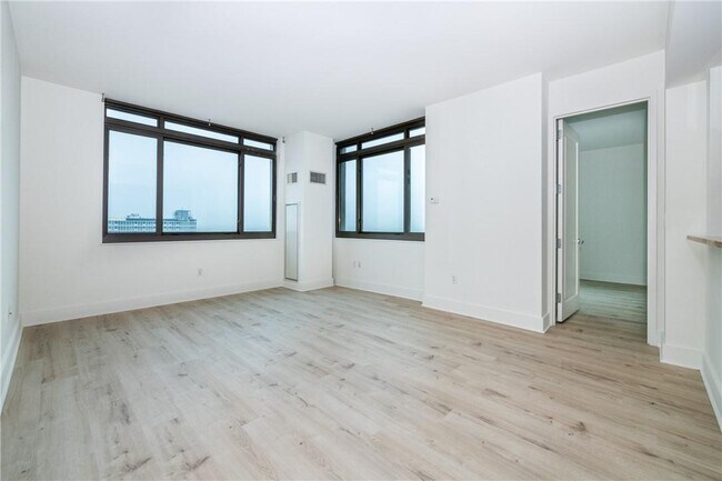 Photo - 175 Huguenot St Unit 2505