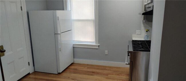Photo - 19 Irving Ct Unit 2-floor