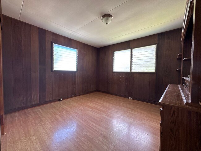 Photo - 1581 Pahulu St