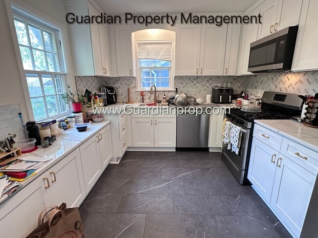 Photo - St Louis Park Single Family Home, Fenced Yard, Dishwasher, 1 Car Garage