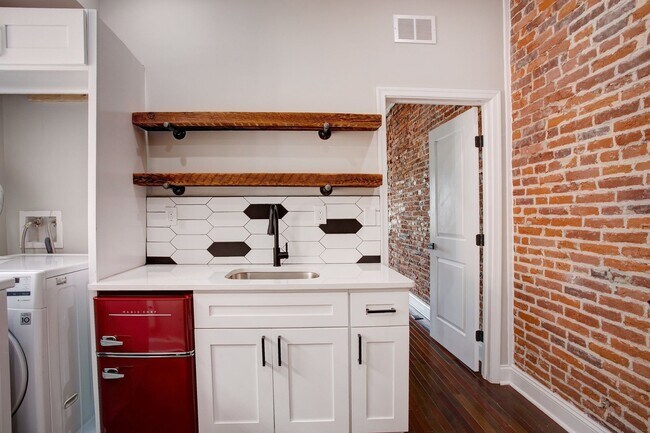 Photo - 1922 W Diamond St Unit C