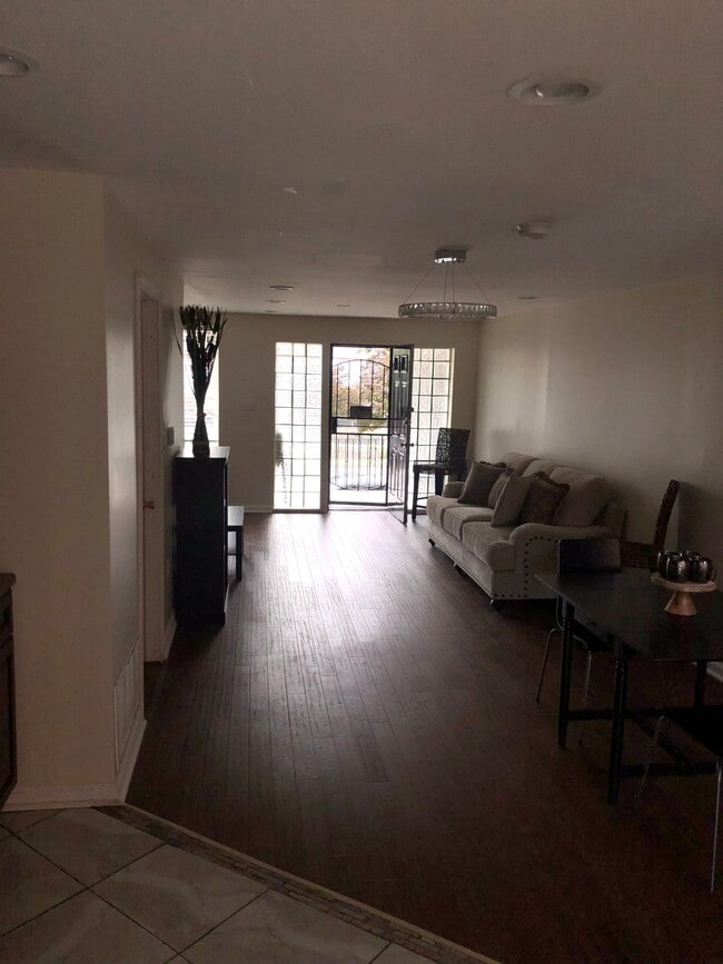 Photo - 3225 N 33rd St