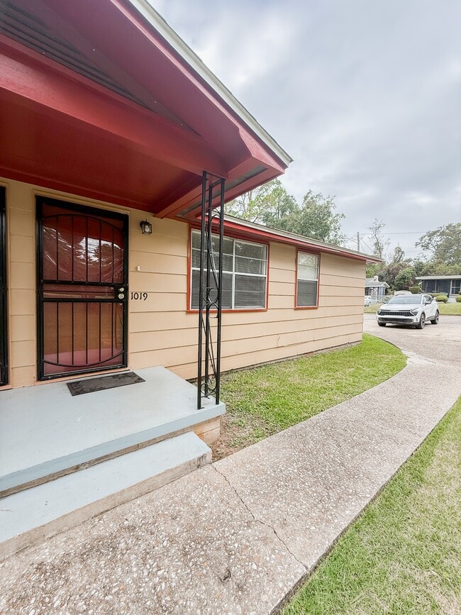 Photo - 1019 Griffin St