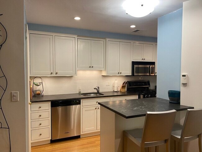 Photo - 89 Warren Ave Unit 1