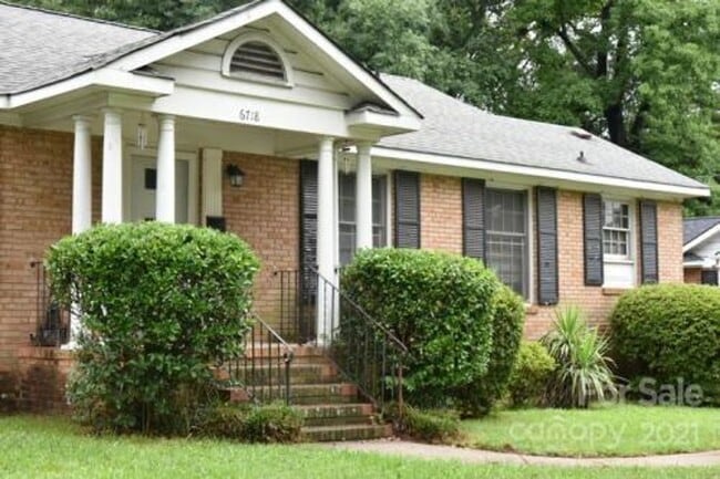 Building Photo - 6718-6720 Woodstream Duplex Unit 6718 Woodstream Dr