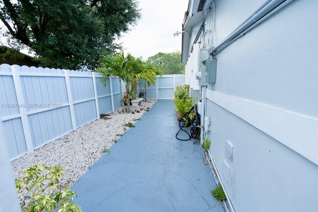 Photo - 20760 NW 37th Ct Unit 2