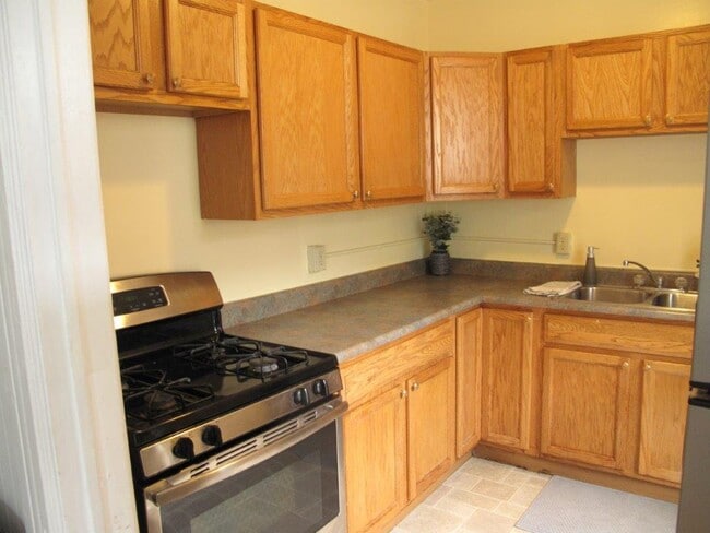 Photo - 220 Eddy St Apartments Unit 1