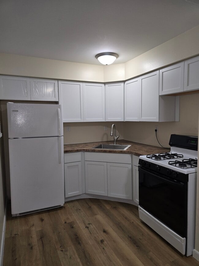 Photo - W166N9108 Grand Ave Unit 2
