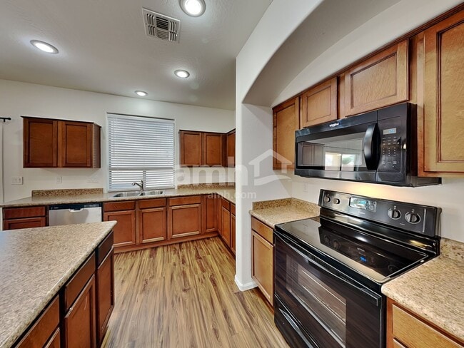 Photo - 17658 W Bloomfield Rd