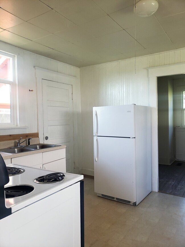 Photo - Vintage 1 bedroom home in the heart of Bre...