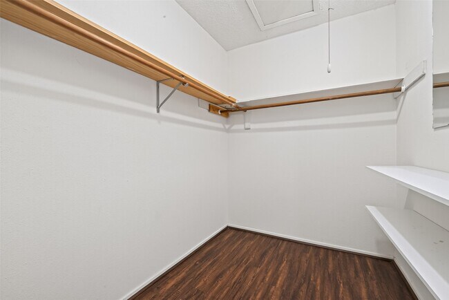 Photo - 9435 Pagewood Ln