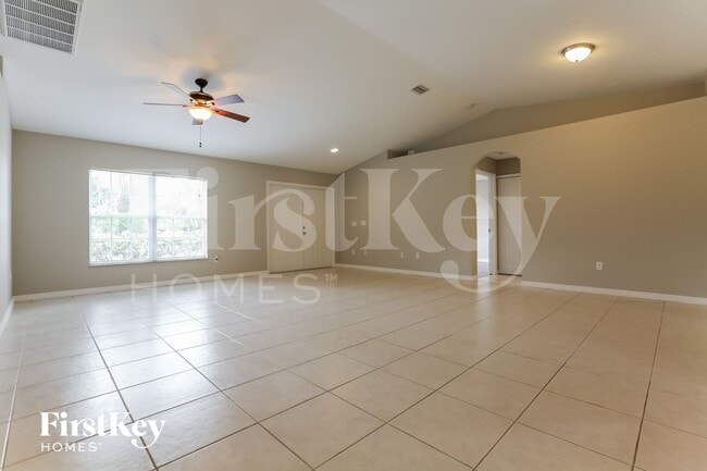 Photo - 2463 Alesio Ave