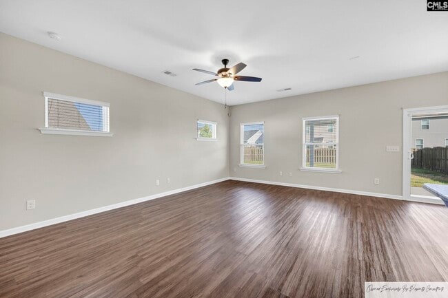 Photo - 160 Jersey Ln