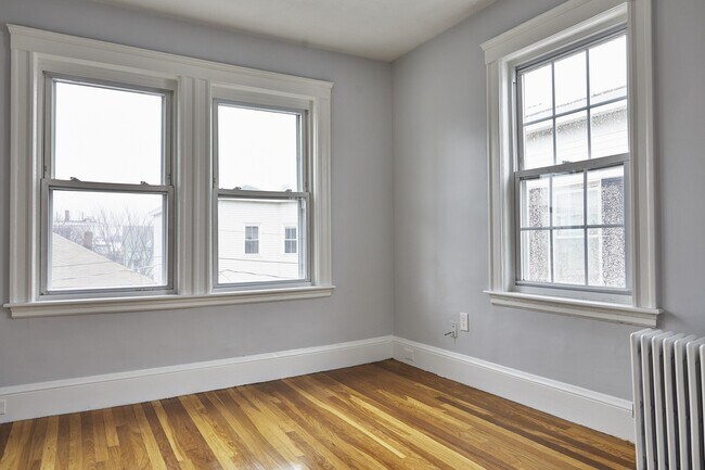 52 Mansfield St Unit B1