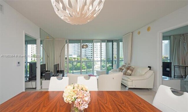 Photo - 495 Brickell Ave Unidad 495 Brickell Ave  520