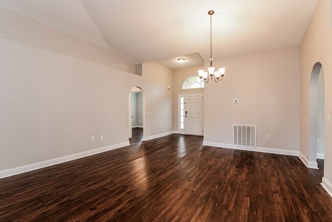 Photo - 308 Flint St