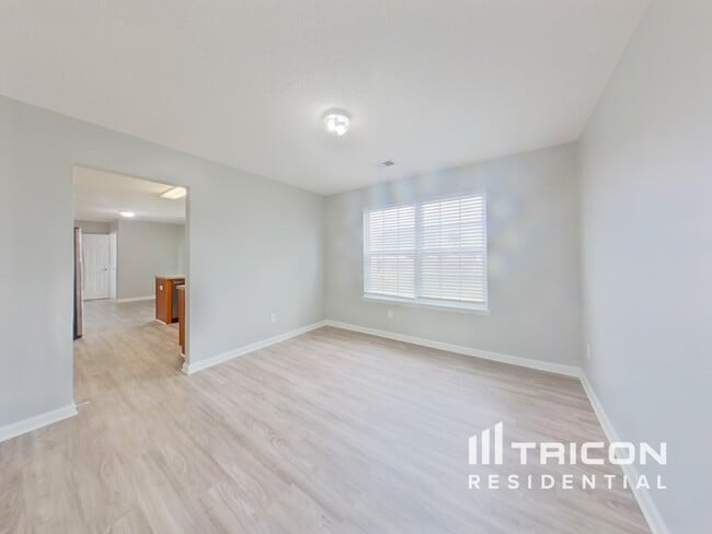 Photo - 108 Chethan Cir