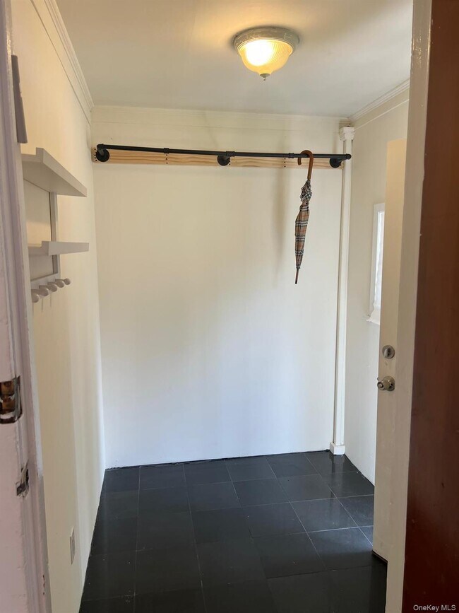 Photo - 1148 W Broadway