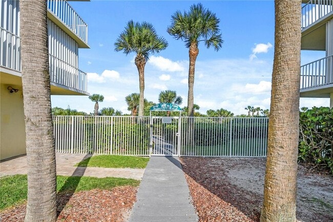 8700 Ridgewood Ave Unit B204