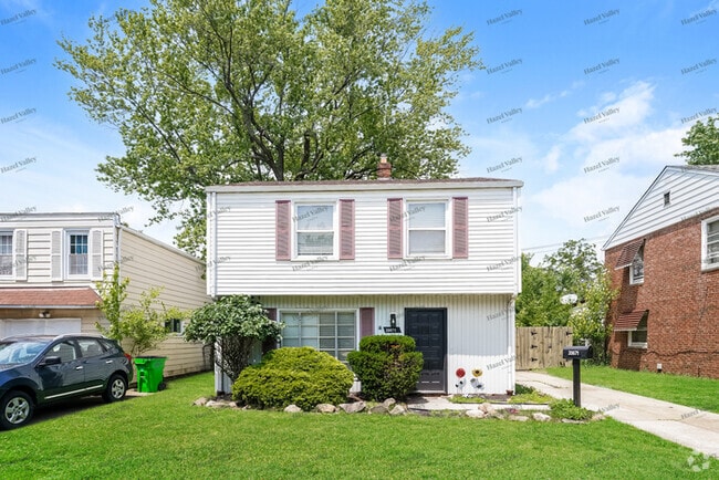 Building Photo - 20671 Priday Ave Rental