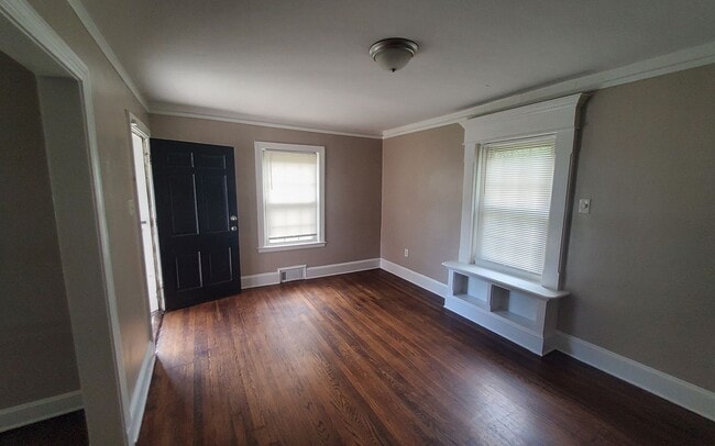Photo - 947 Parkhaven Ln
