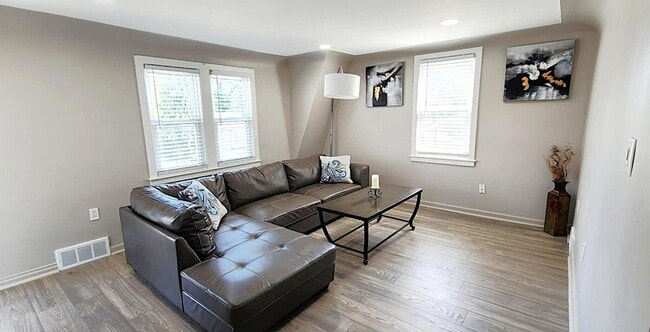 Photo - 22626 Stephens St