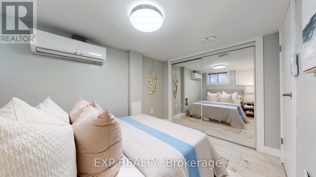 Photo - 122 Parkmount Rd