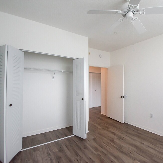 Lexington Club Apartments For Rent in Clearwater, FL