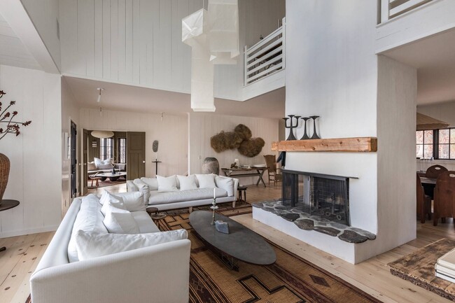 Photo - 46 Edison Dr