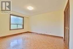 Photo - 7887 Dufferin St