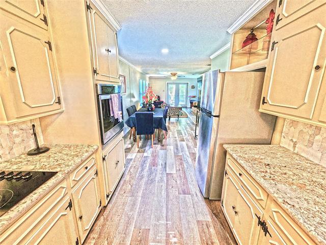 Photo - 542 Wildewood Dr