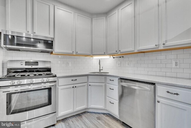 Photo - 2600 16th St S