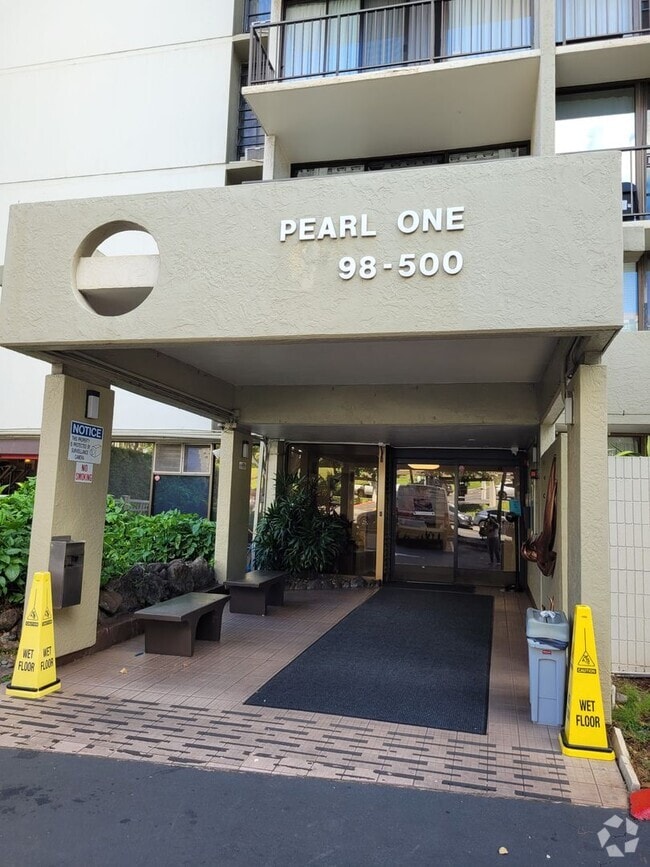 Building Photo - AVAILABLE | One Bedroom, One Bathroom | Lo... Rental