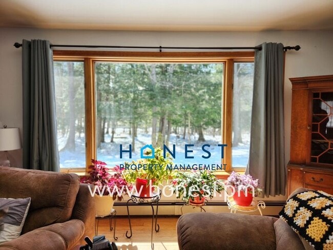 Building Photo - 12 Joey Ln Unit 3