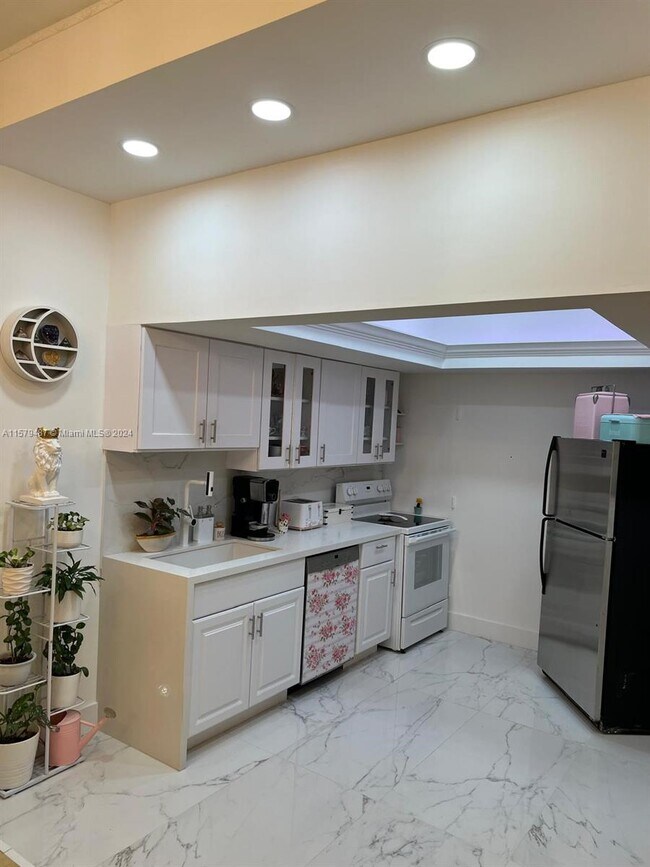 Photo - 1301 NE Miami Gardens Dr Unit 1702W