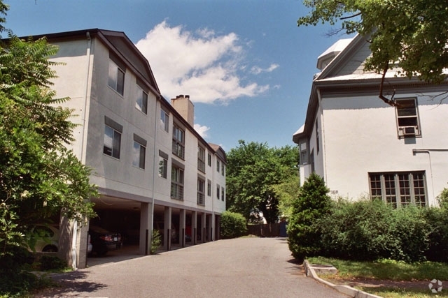 Building Photo - Clarke Court Rental