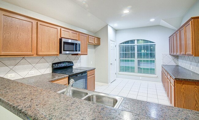 Photo - 7705 Pebble Creek Dr