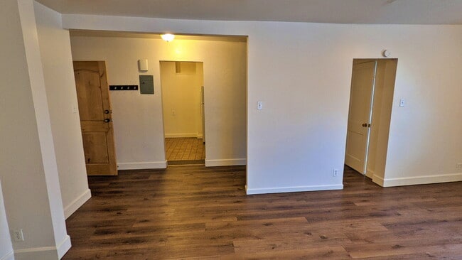 Photo - Historic Spacious 2 Bed 1 Bath with Study across City Park! Water/Heat/Trash/Sewer Included! Off ... Unit 101