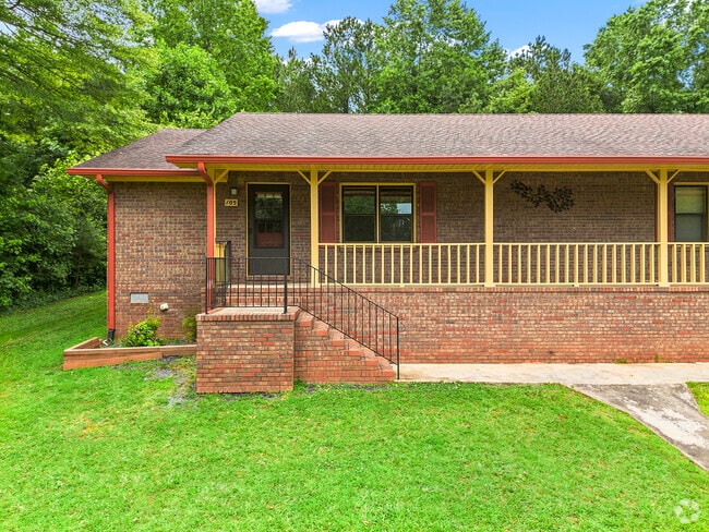 Building Photo - 105 McWhirter Pl Rental