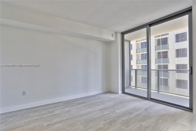 Photo - 55 SW 9th St