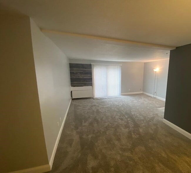 Photo - 7 Village Hill Ln