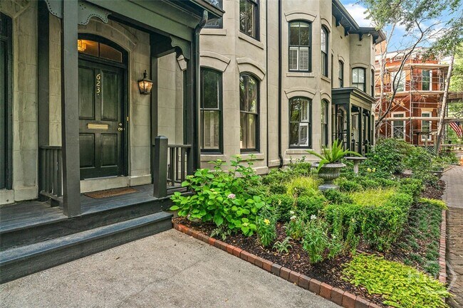 Photo - 623 Tattnall St