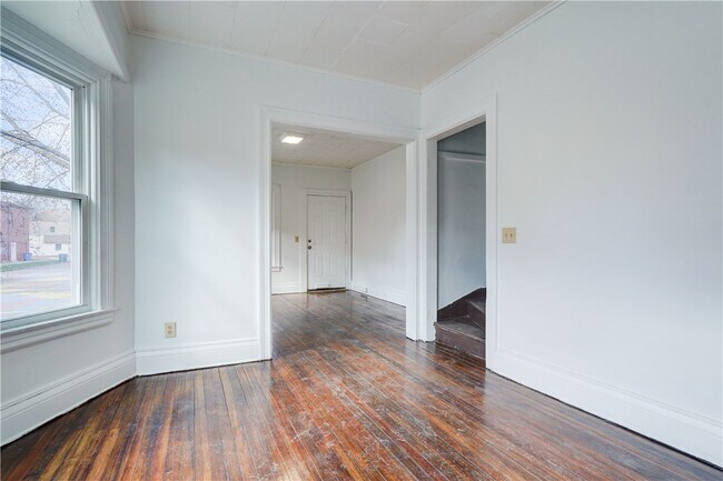Photo - 459 Parsells Ave