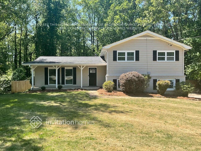 Building Photo - 3269 Robin Hood Ln