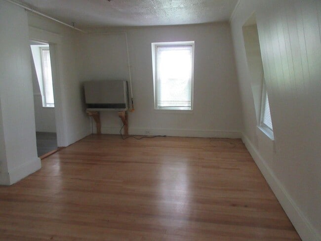 Photo - 80 Cleghorn St