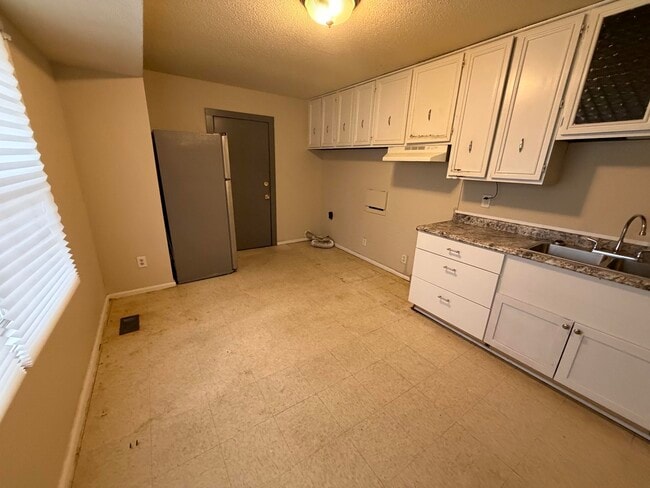 Photo - 1016 Camaro-