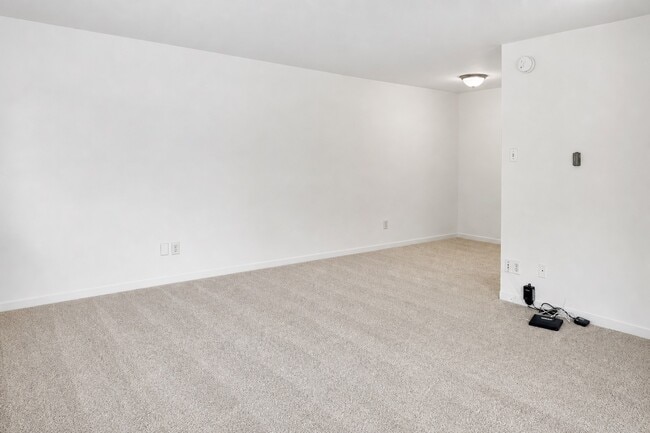Studio - Fieldbrook Apartments
