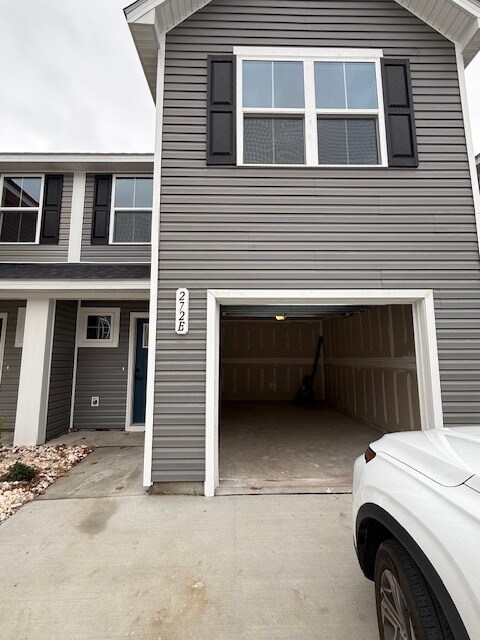 Photo - 272 Christiana Ln