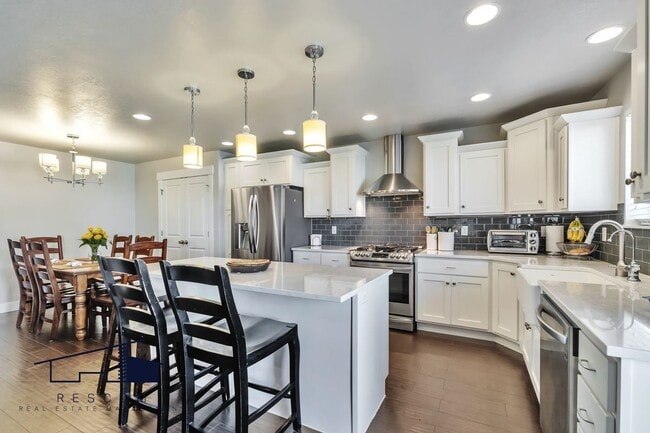 Photo - 1439 Dunbar Ln